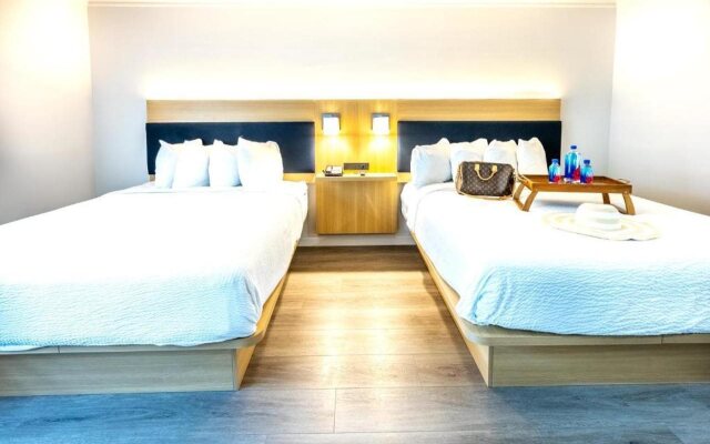 The Live Hotel