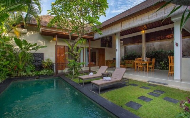 Sandi Agung Villa