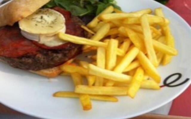 Hotel Campanile Auxerre - Monéteau