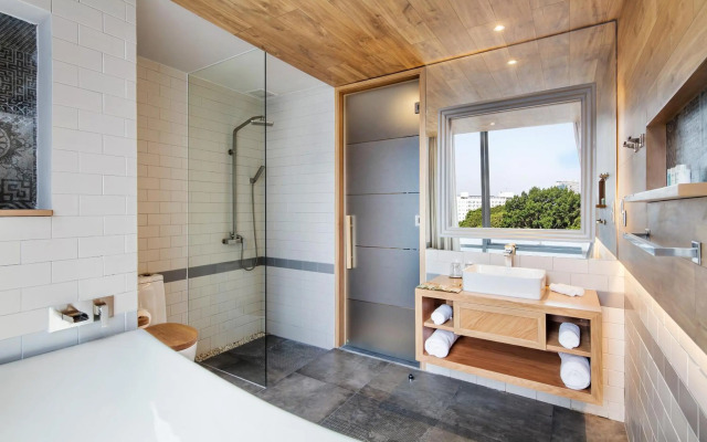 Fusion Suites Saigon