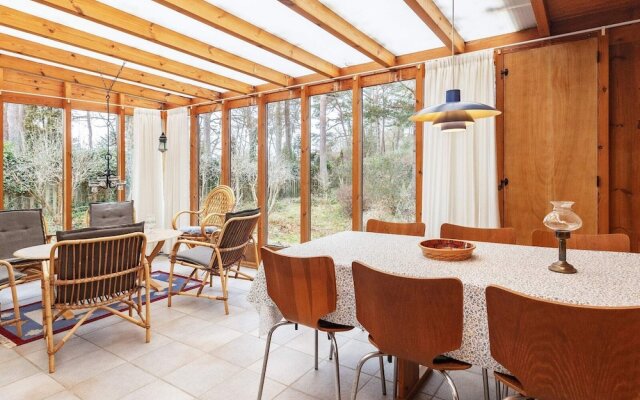 6 Person Holiday Home in Vaeggerlose
