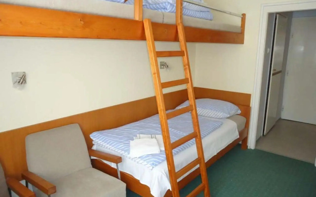 Touring Hotel