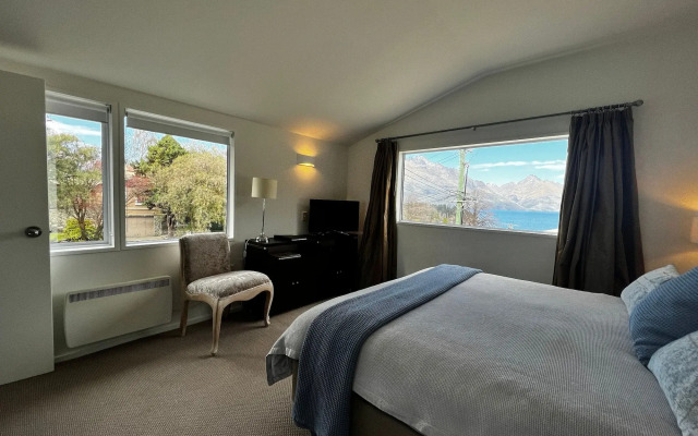 Queenstown House