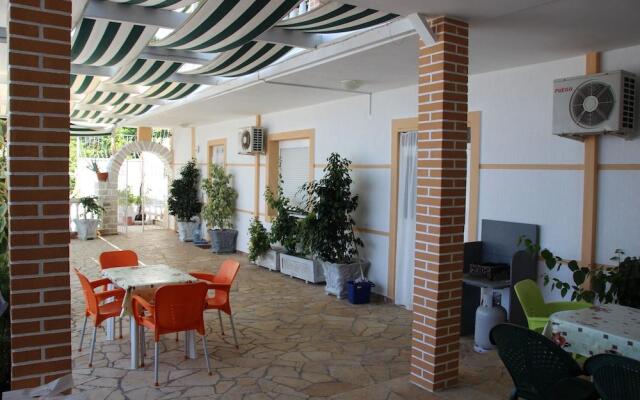 Qeparo Napolon Complex