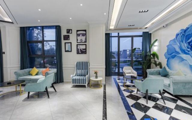 Holiday Inn Zanshuo (Mianyang West Lendu Branch)