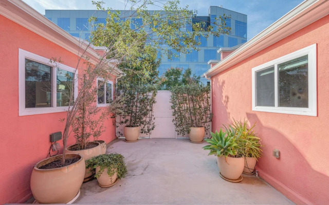 The Gower Street Bungalows by AvantStay