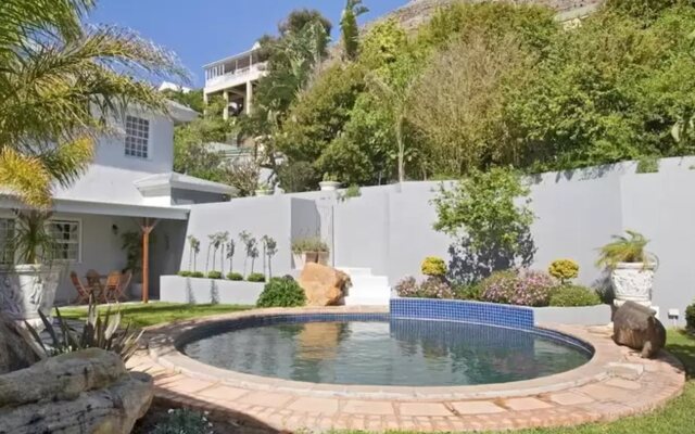 Capeblue Manor House