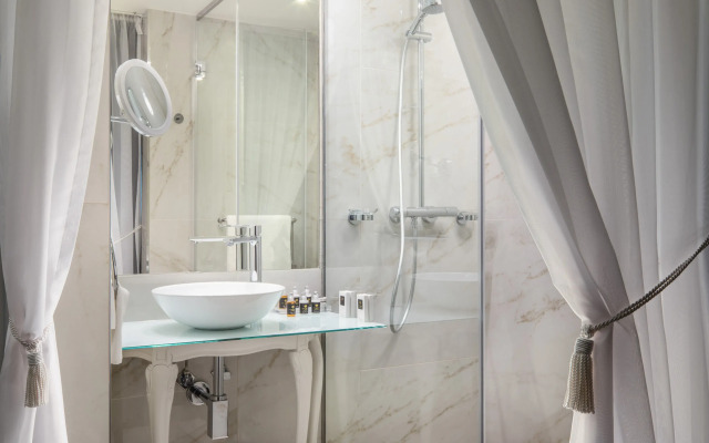 Mystery Hotel Budapest, Preferred Hotels & Resorts