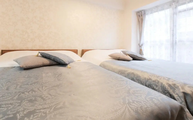 Grand Court Namba 205