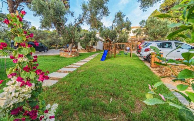Agrielia Studios Katigiorgis, Agios Georgios