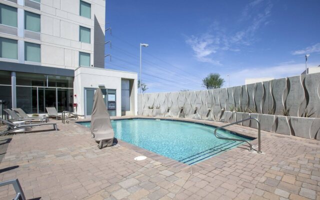 Aloft Tempe