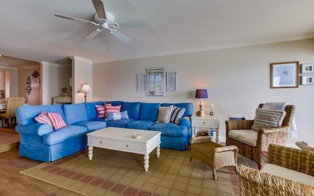 Work-Friendly Oceanfront Condo with Pool and Spa Access SURF25 by RedAwning