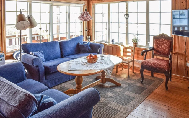 Beautiful Home in Røn With 3 Bedrooms