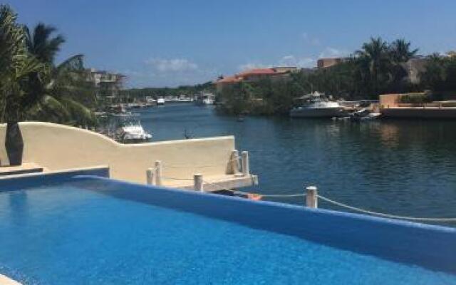 Condominium Nautica
