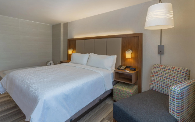 Holiday Inn Express Laguardia Airport