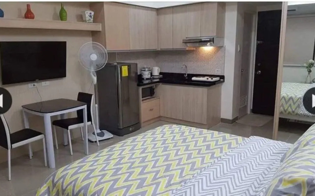 21 Flr Highrise And Seaview Near Ayala