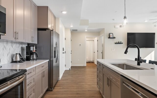 Surf's Up 2 Bedroom Condo