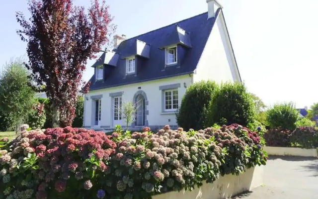 Holiday Home With Private Outdoor Pool, Gouesnac"h