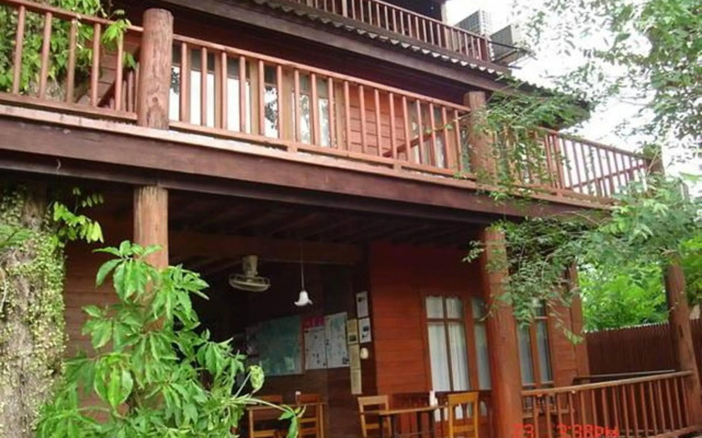 Riverhouse Hotel - The Teak House