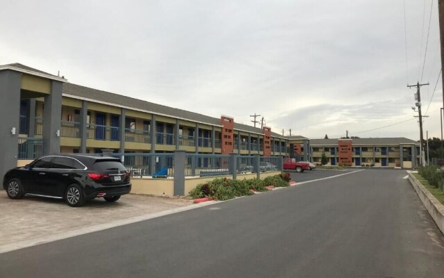 Texas Inn Aiport McAllen