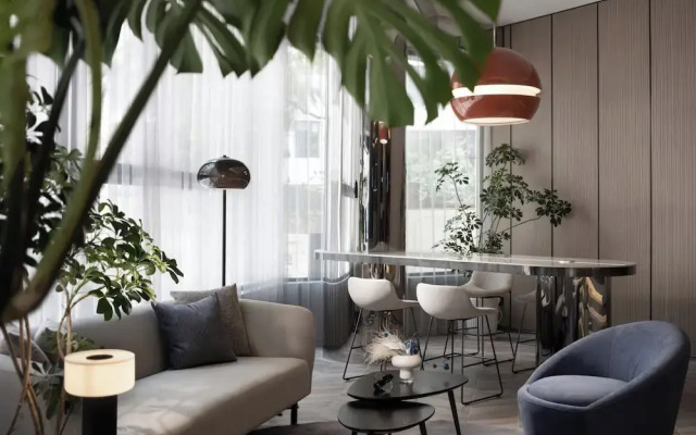 Holiday Inn Express Shanghai Jing'an Temple by IHG