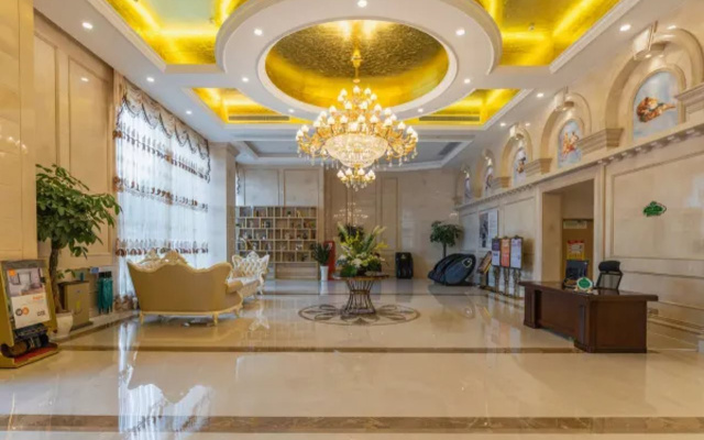 Vienna International Hotel (Nanchang BayiSquare Shangshagou Station))