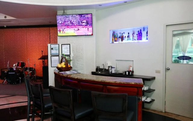 Oxford Suites Makati