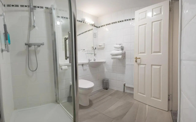 Best Western Woodenbridge Hotel & Lodge