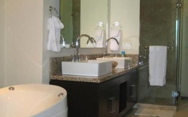 Peninsula 3 9C by RedAwning