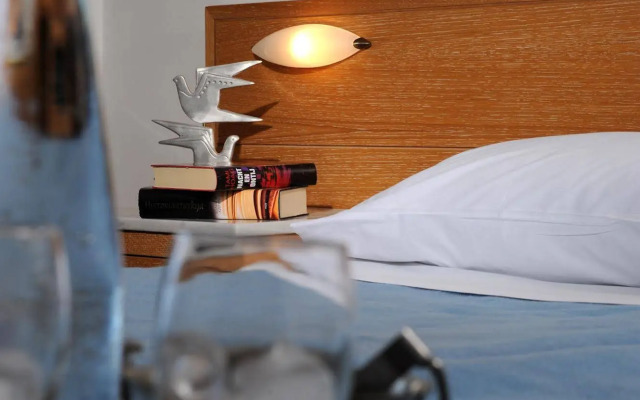 Delfinia Hotel & Bungalows