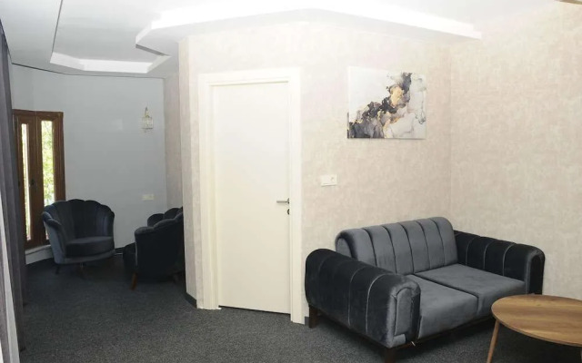 Yeni̇ Sevcan Hotel