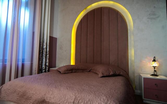 Stylish two bedroom house with private pool