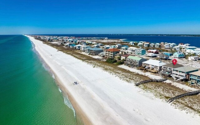 Dolphin Watch 3 Bedroom Townhouse by RedAwning