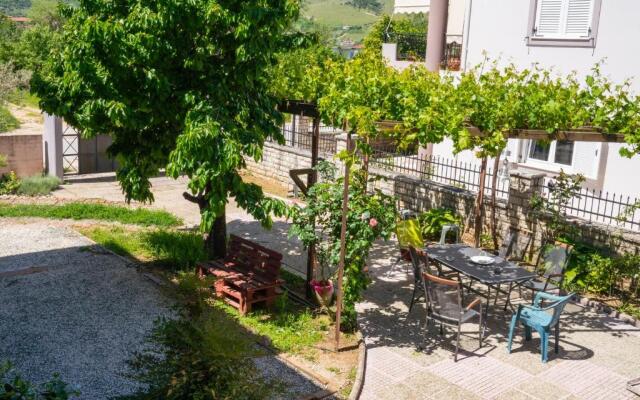 Secret Garden 76 sq.m. apartment close to city center