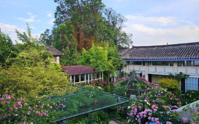 Qiangwei Garden Inn – Outside – Lijiang