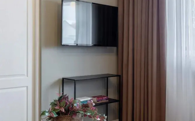 Modern Suite on Historic Calea Victoriei