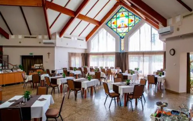 Orchidea Hotel Lipót