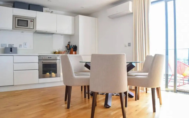 2 Bedroom Penthouse In Trendy Bermondsey