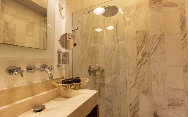 Leones de Alba Hotel Boutique