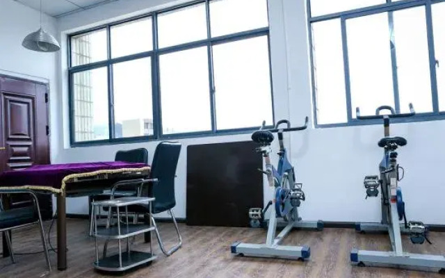 Chunyu Qiyuan International Youth Hostel