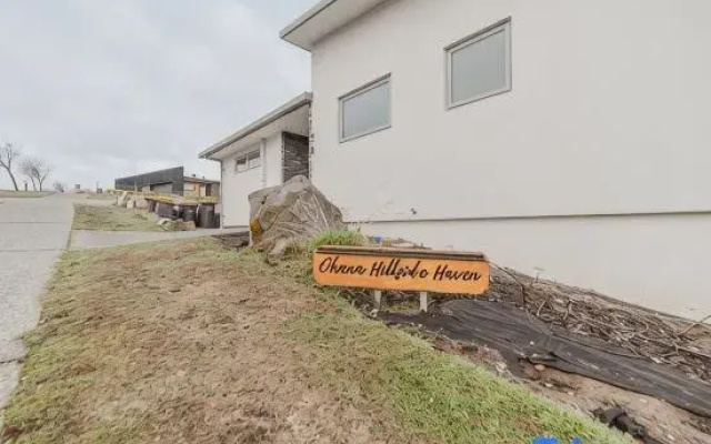 Ohana Hillside Haven - Serene Getaway 4BR