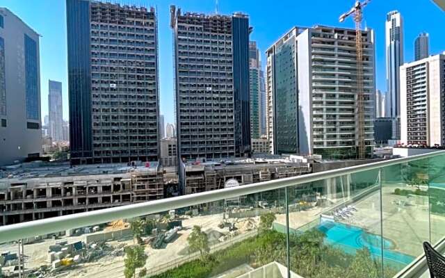 Reva Aparthotel next Burj Khalifa