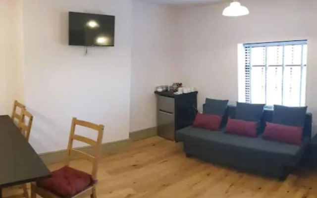 Sparks - Family Suite in Canalside Guesthouse