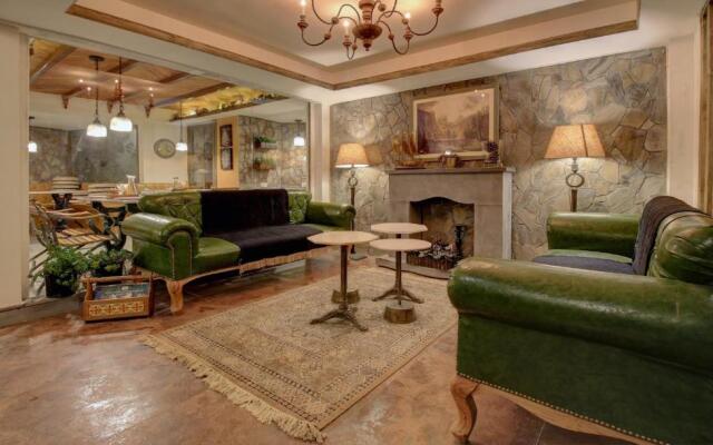 Treebo Trend Lakeside Inn