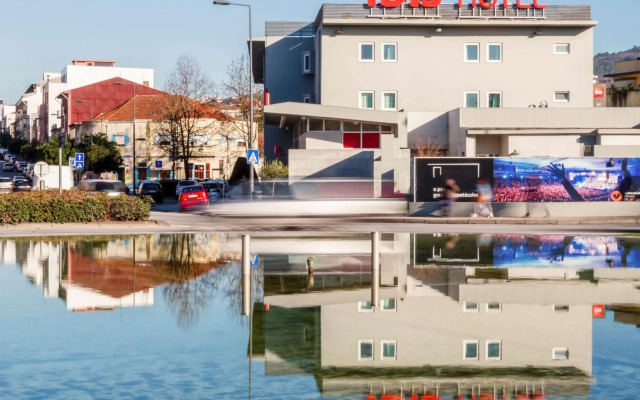 Ibis Guimaraes