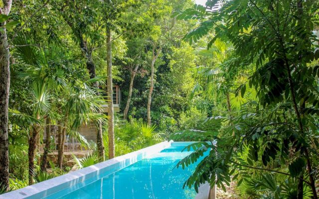 Home with Yoga Pools Beach by Olahola