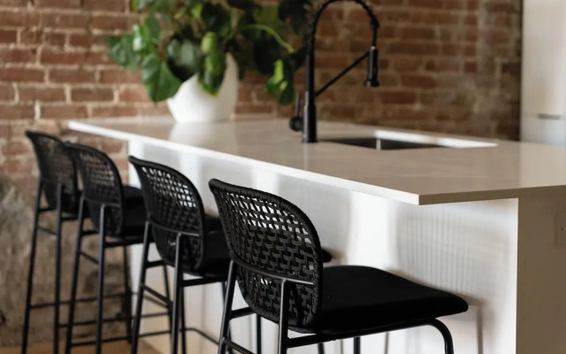 Maison Place Jacques-Cartier by Luxury In Transit