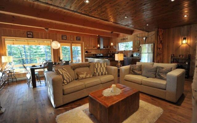 Les Bouleaux - Les Chalets Spa Canada