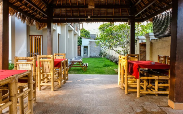 OYO 992 Semilir Senggigi Inn