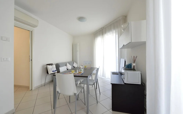 Bilocale con Balcone Mina 6